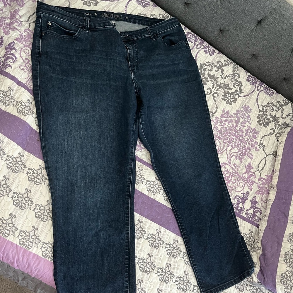 Capri pants